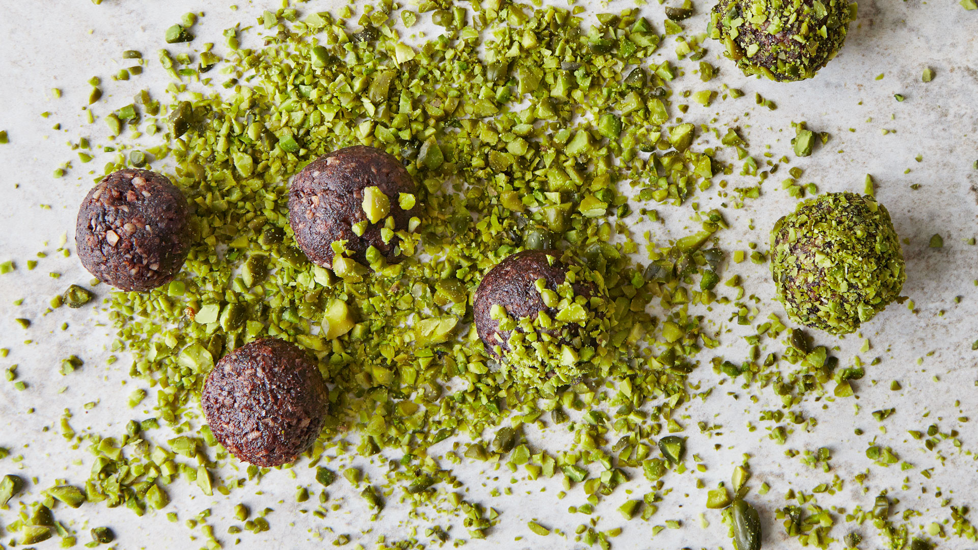 Date & Pistachio Balls