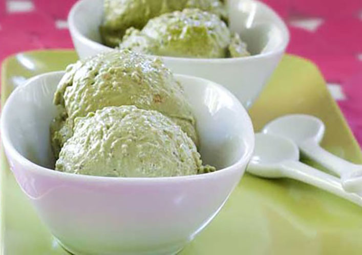 Helado de pistacho sin gluten ni lácteos 