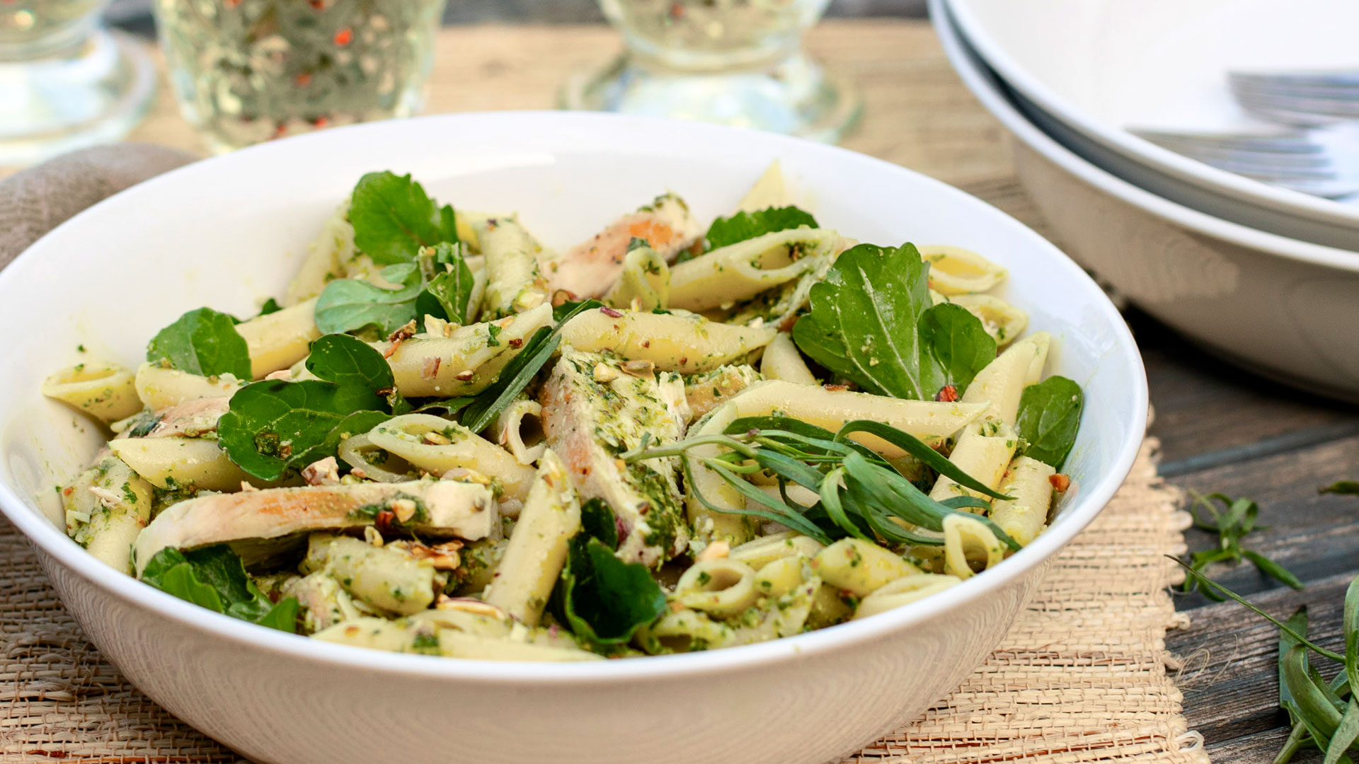 Pasta Al Pesto De Pollo, Con Estragón con Pistaches